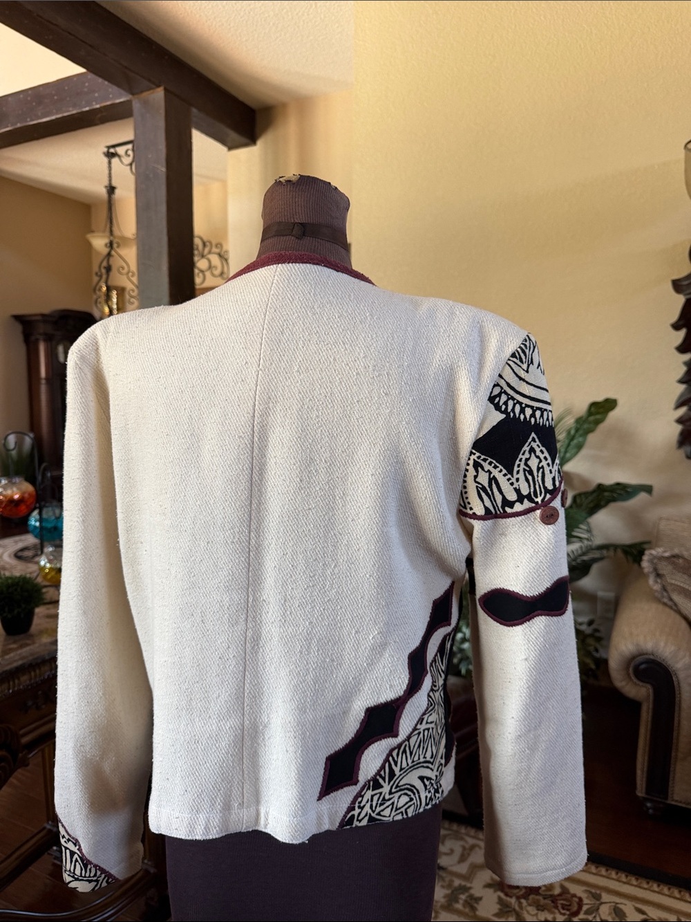 Women’s Cream Multicolor Patterned Jacket - Picture 4 of 9
